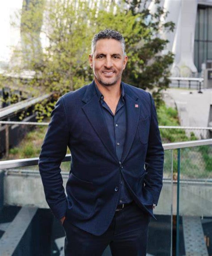 Discover The Man Behind Mauricio Umansky's Success