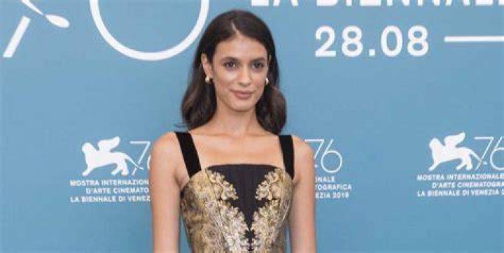 Laysla De Oliveira Height Weight Body Stats Family Facts