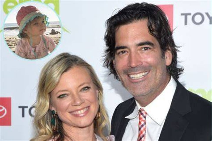 Meet Flora Oosterhouse, Amy Smart's Daughter Linefame