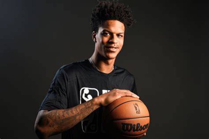 Shareef O'Neal, Shaq's son, to sit out year at UCLA due to heart issue