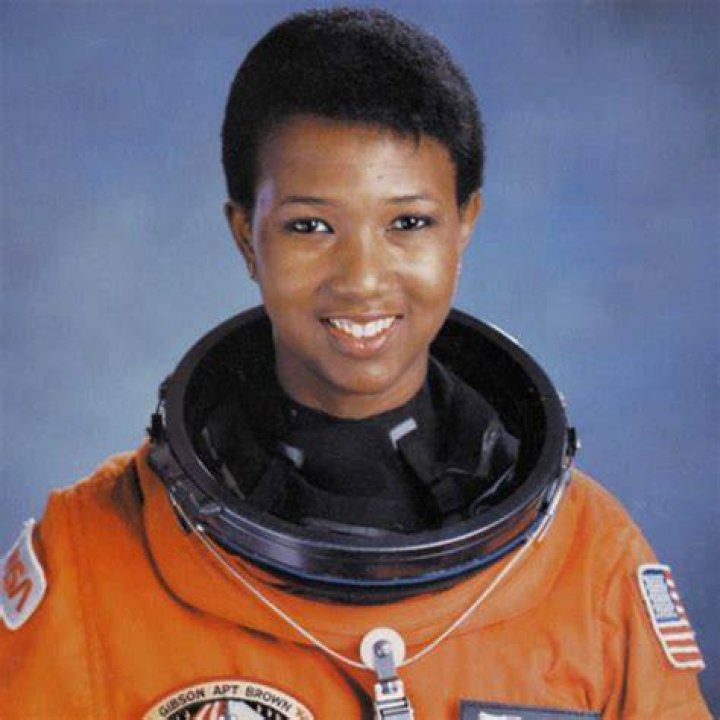 SwashVillage Mae C. Jemison Biographie