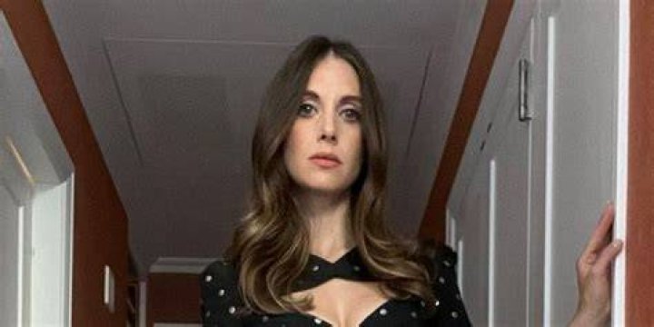 Uncover The Secrets Of Alison Brie's Muscular Physique