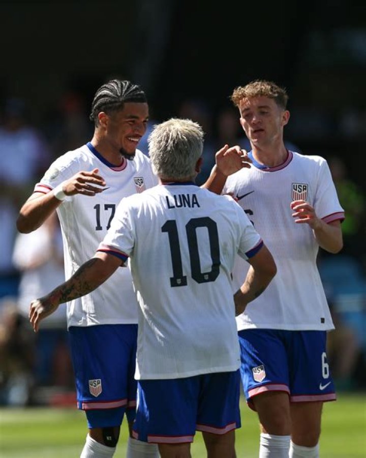 U.S. Soccer MNT on Instagram &ldquo;Happy Mother&rsquo;s Day! ️💙&rdquo; Christian
